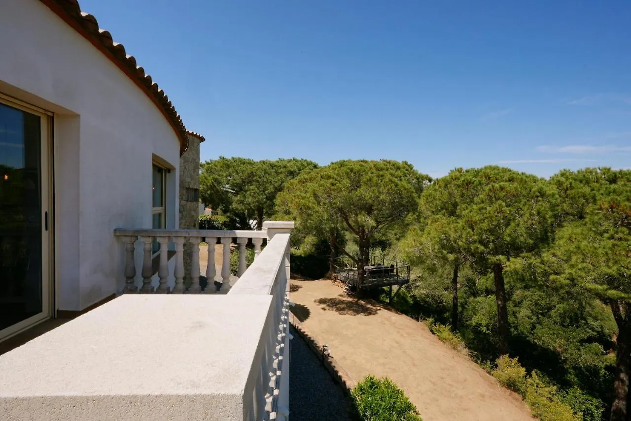 Villa Treehouse By Alvent Holidays كالونج بيت للعطل