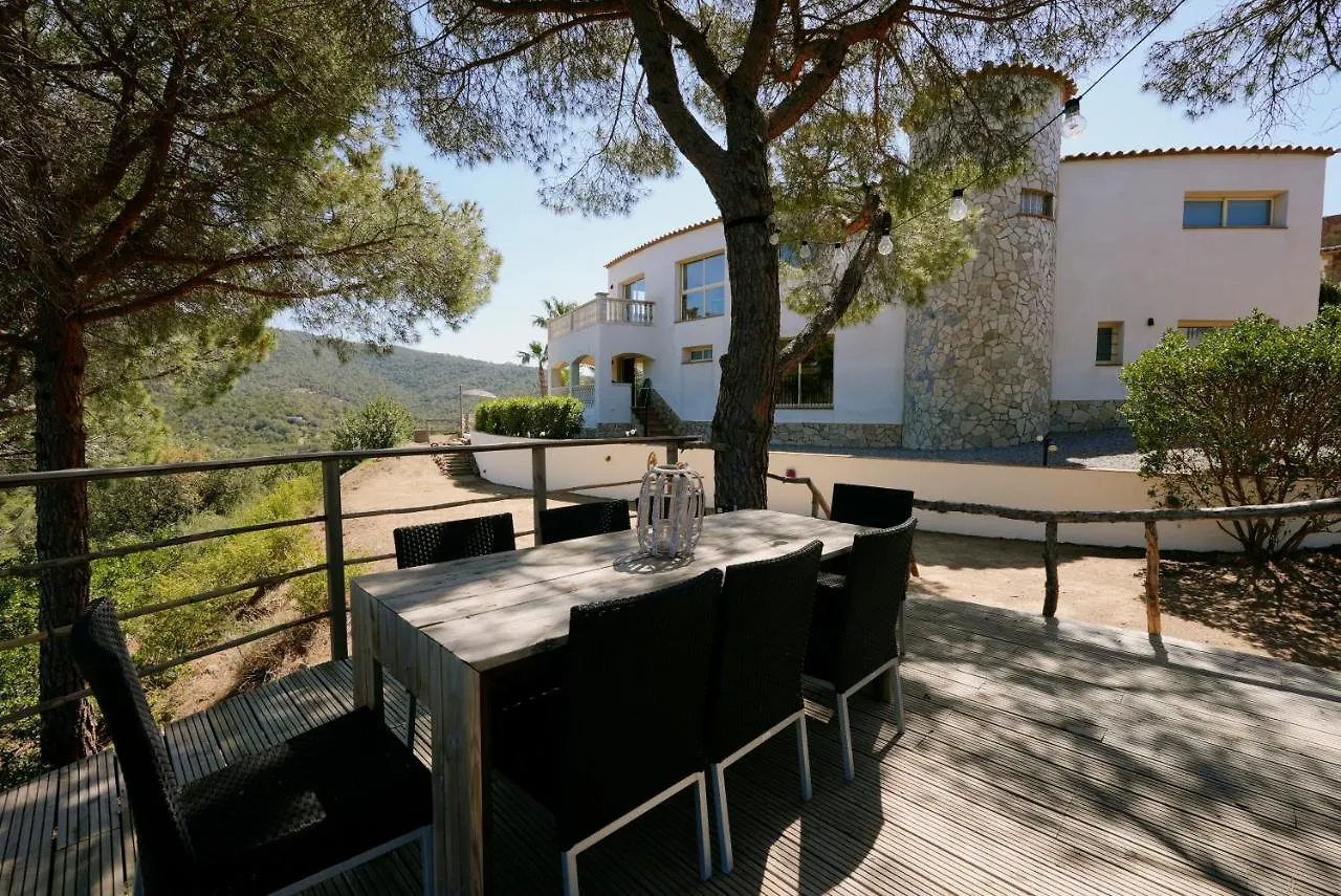 بيت للعطل Villa Treehouse By Alvent Holidays كالونج