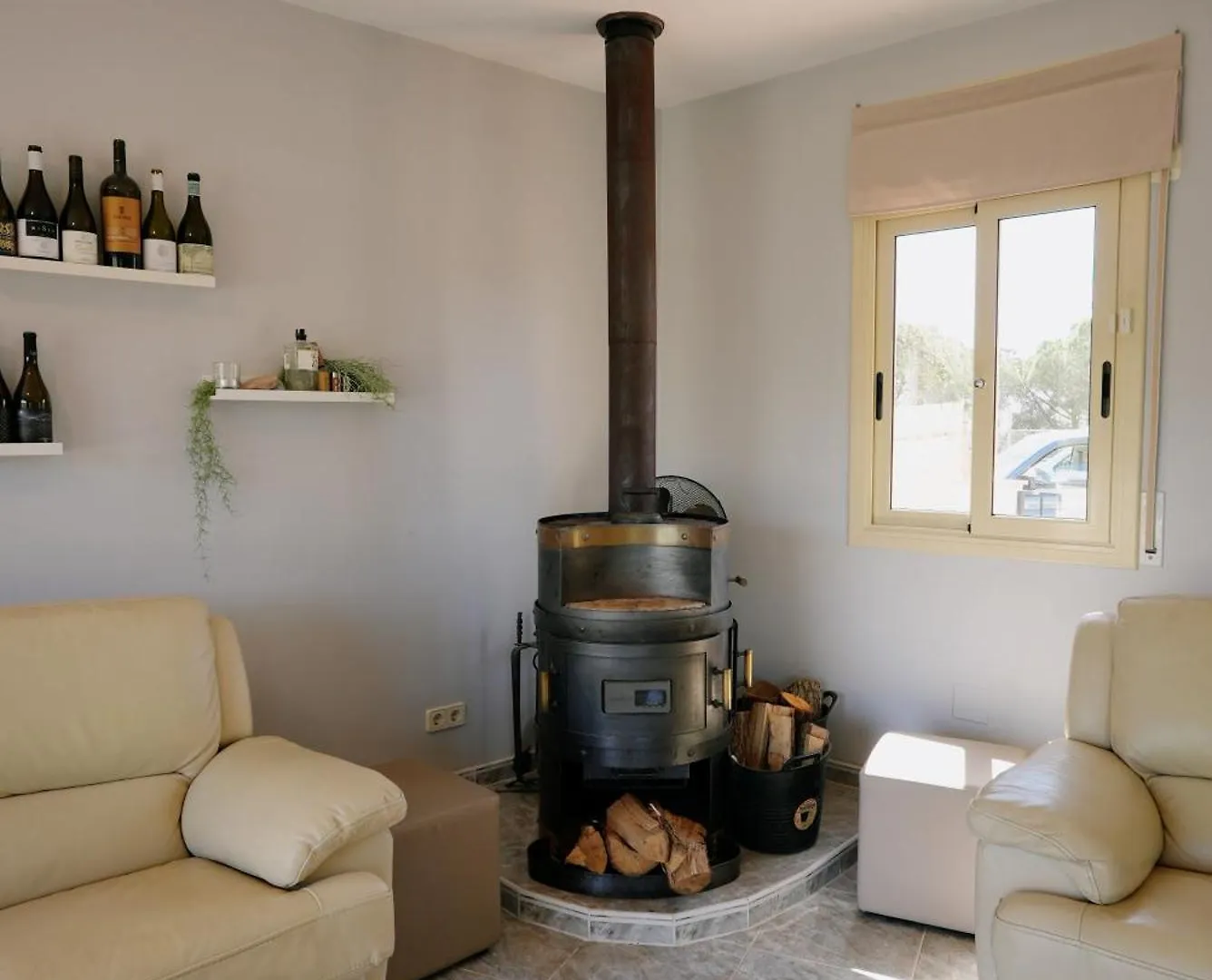 Дом отдыха Villa Treehouse By Alvent Holidays Калонже